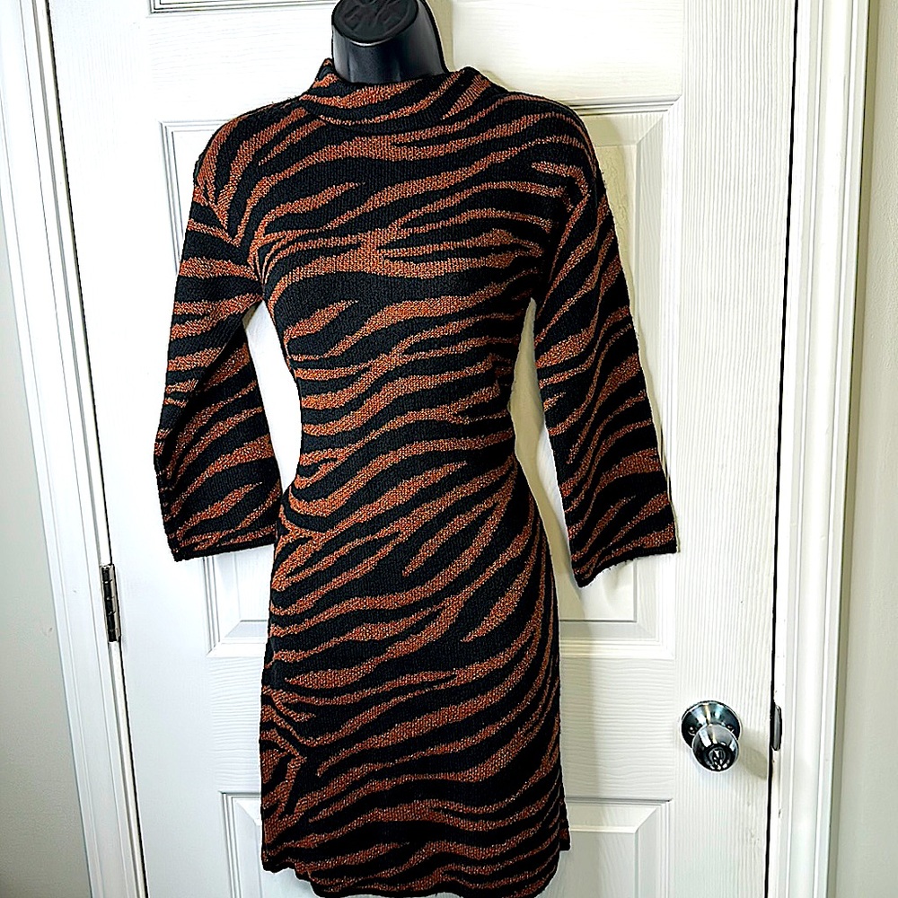 Leopard print, Sis?!!!! He will stand out in this ensemble. This is fitted for u